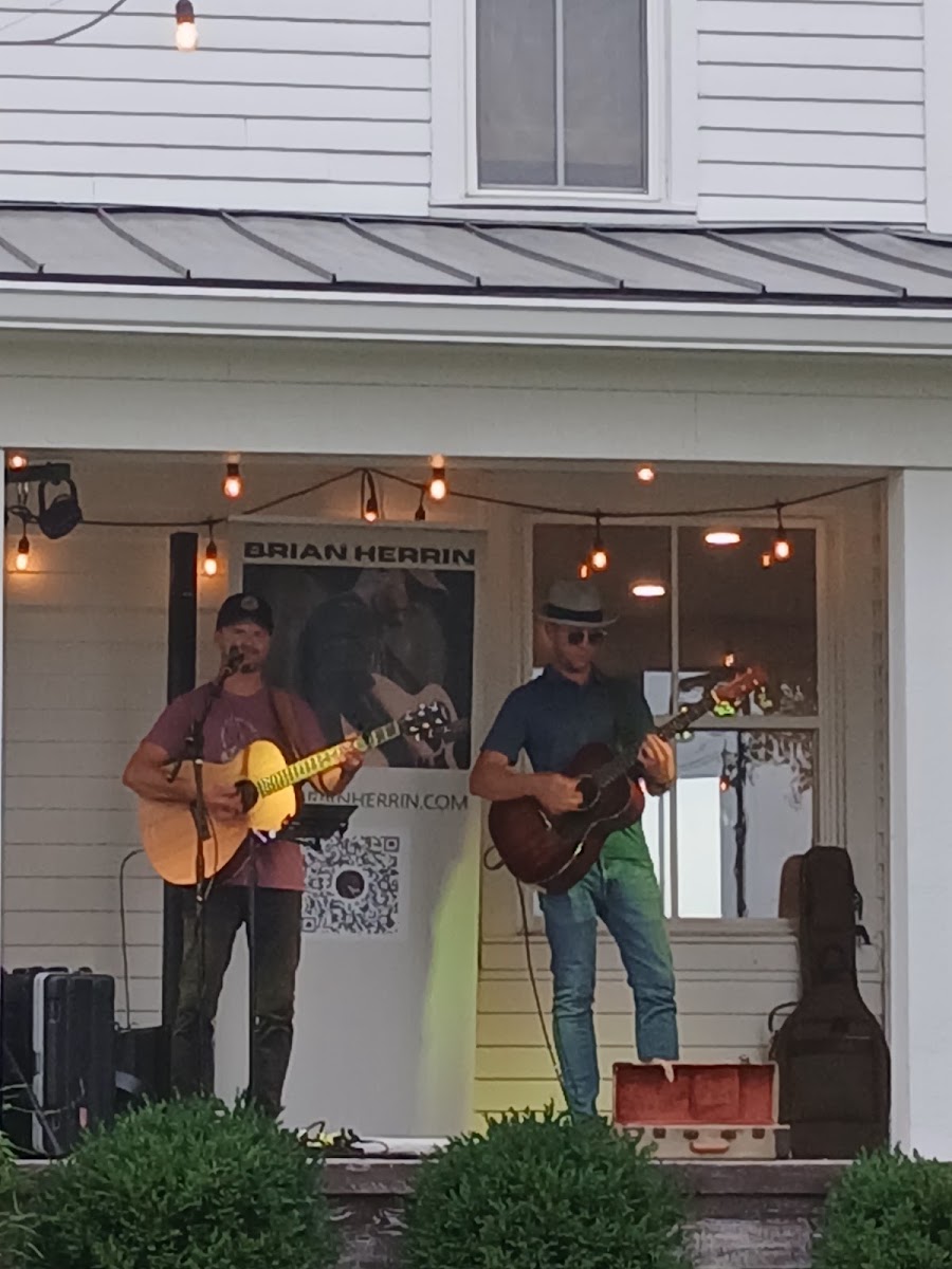 Fridays at the Farm | KRACKLIN - Music event in Des Moines, Iowa