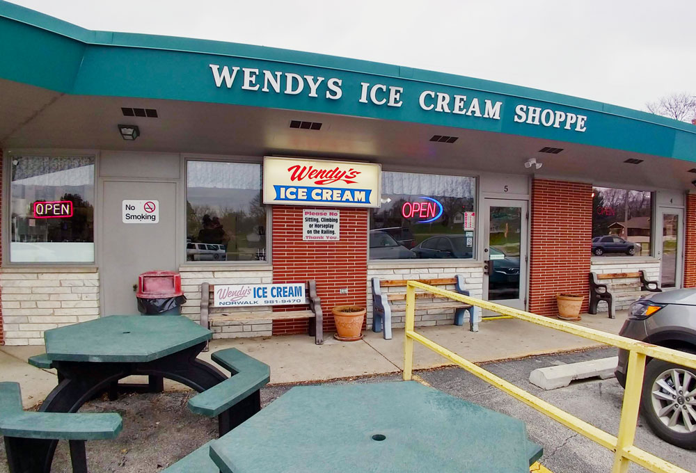 Wendy's Ice Cream Shop - American in Norwalk, Iowa