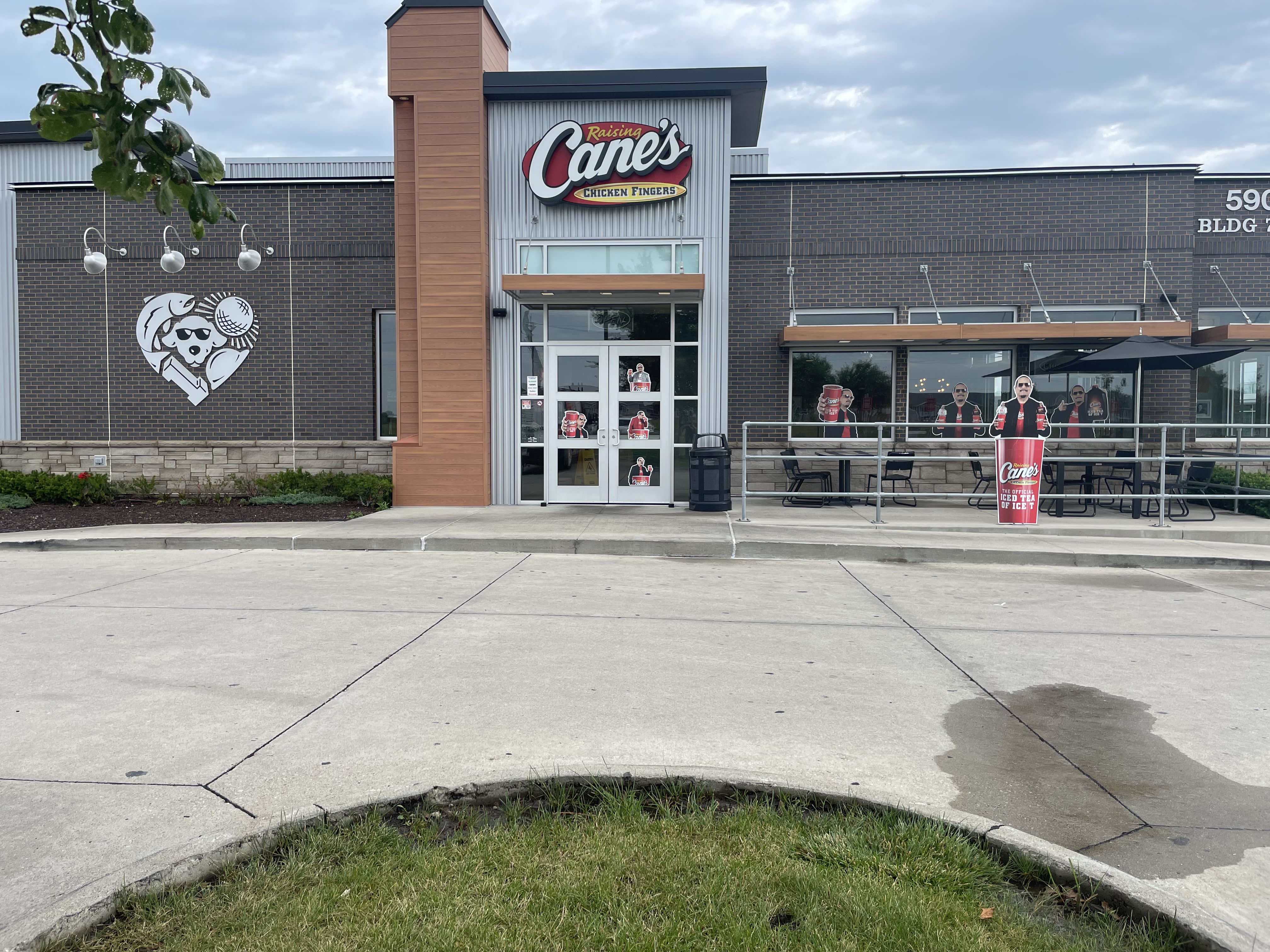 Raising Cane's Chicken Fingers - American in Des Moines, Iowa
