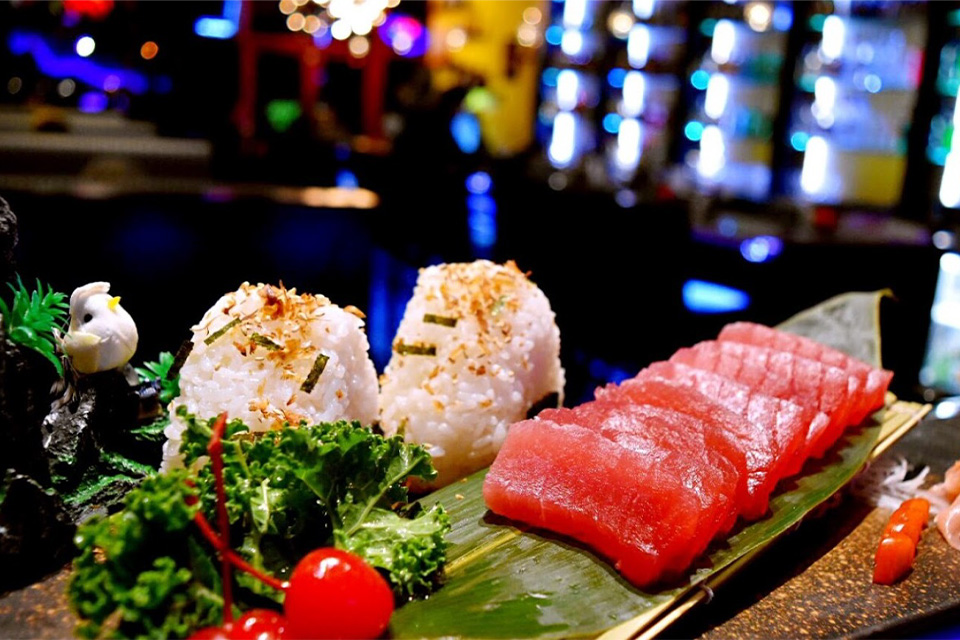 Hana Ramen Sushi - Japanese in Des Moines, Iowa