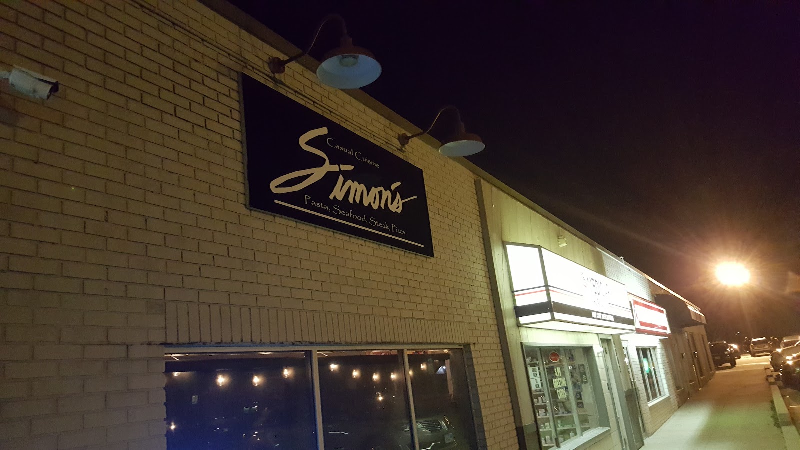 Simon's - American in Des Moines, Iowa