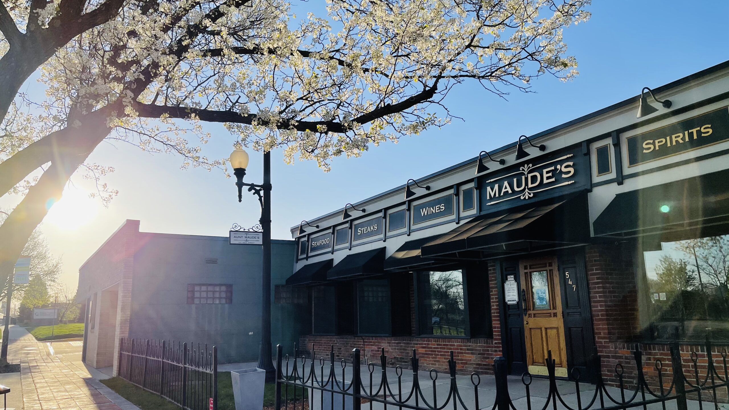 Aunt Maude's - American in Ames, Iowa