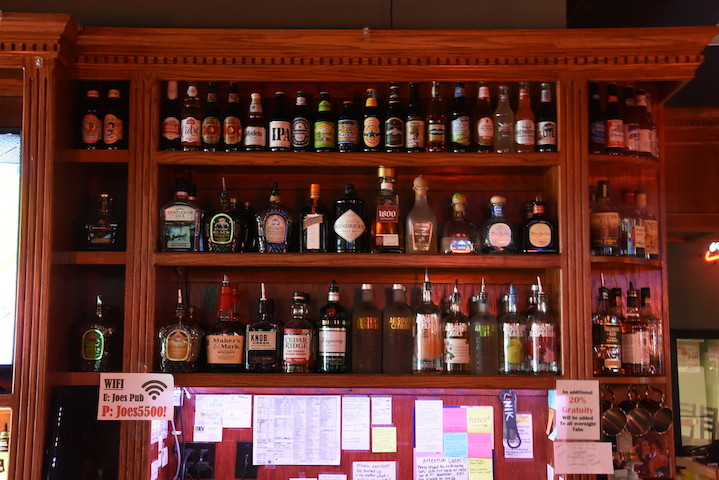 Joe's Pub - Bar & Grill in Des Moines, Iowa