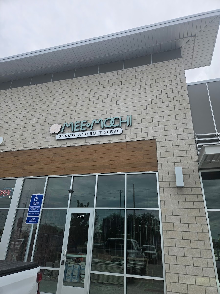 Mee Mochi Donuts & Soft Serve - Desserts in Waukee, Iowa